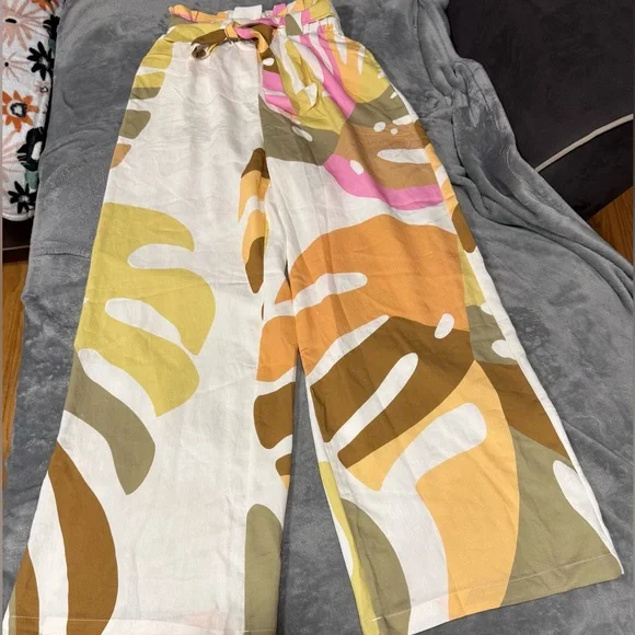 NWT Coco + Carmen Lyla Printed Flowy Pant With Tie Waist - Picture 5 of 12